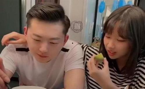 吃瓜网红带娃视频下载,萌娃互动笑料百出