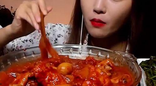 韩国中国网红吃瓜,揭秘网络热点的魅力