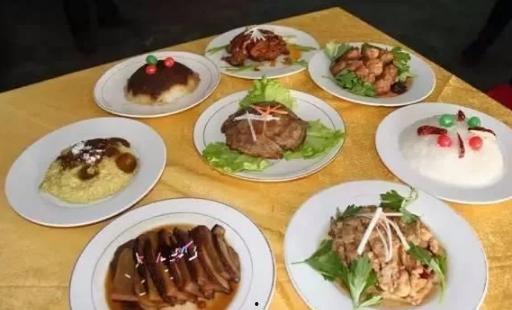 网红八大碗二哥吃瓜,趣味横生上演“瓜王争霸”