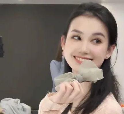 网红换脸吃瓜,一场视觉盛宴与伦理争议的碰撞