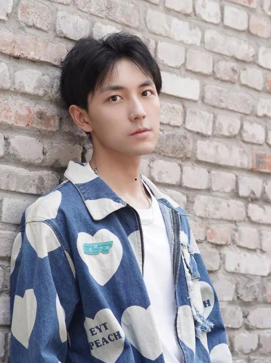 吃瓜网红图片头像男生