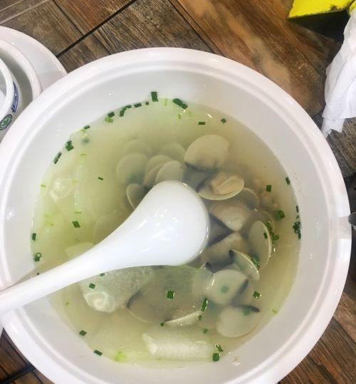 三亚的吃瓜网红有哪些人,三亚网红吃瓜达人的人生百态