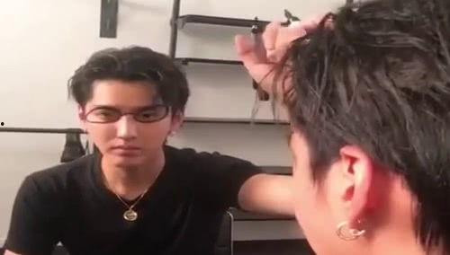 抖音黑网吃瓜明星网红,明星网红的瓜田盛宴”