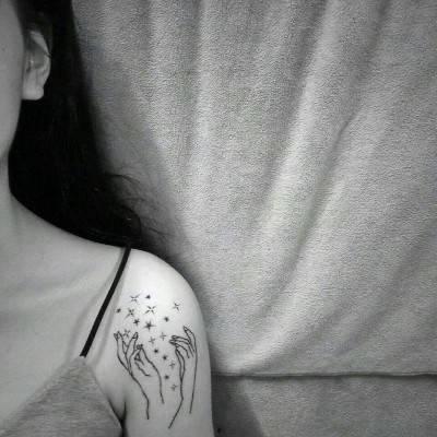 网红吃瓜纹身女孩图片,揭秘网络红人的神秘面纱